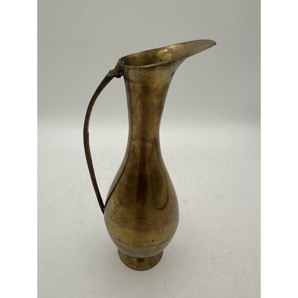 Vintage Brass Bud Vase Pitcher Solid Brass With Handle Design Made in India - Picture 4 of 6
